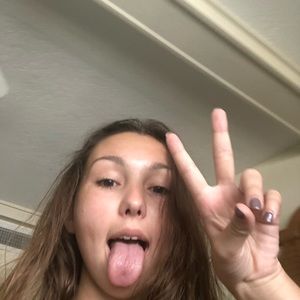 Meet your Posher, Mela